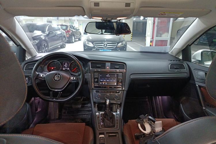 Used Volkswagen Golf 2018 230TSI Automatic Luxury Version