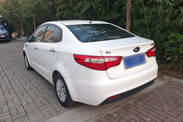 Used Kia K2 2012 Sedan 1.4L MT GLS Commemorative Edition
