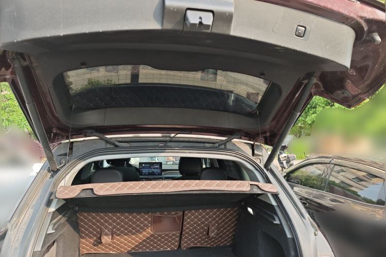 Used Lincoln Corsair 2021 2.0T Two-Wheel Drive Deluxe Edition Trunk