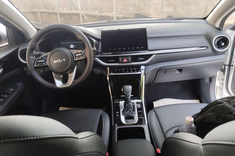 Used Kia K3 2021 Revised 1.5L CVT Fashion Edition Center Console