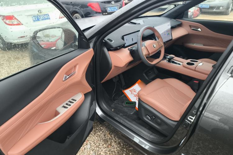 Used Changan UNI-Z New Energy 2024 Blue Whale Smart Electric iDD 125km Beyond Edition