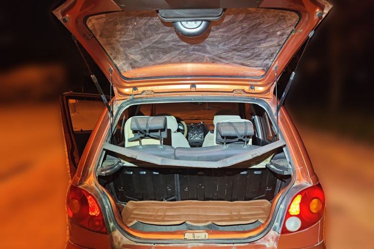 Used Baojun Lechi 2012 Revised Version 1.2L Manual Sporty Fashion Edition Trunk