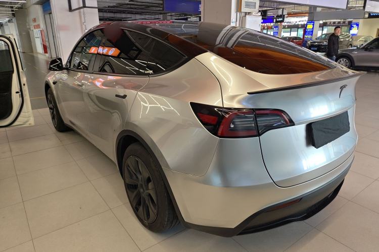 Used Tesla Model Y 2024 Rear-Wheel-Drive Version
