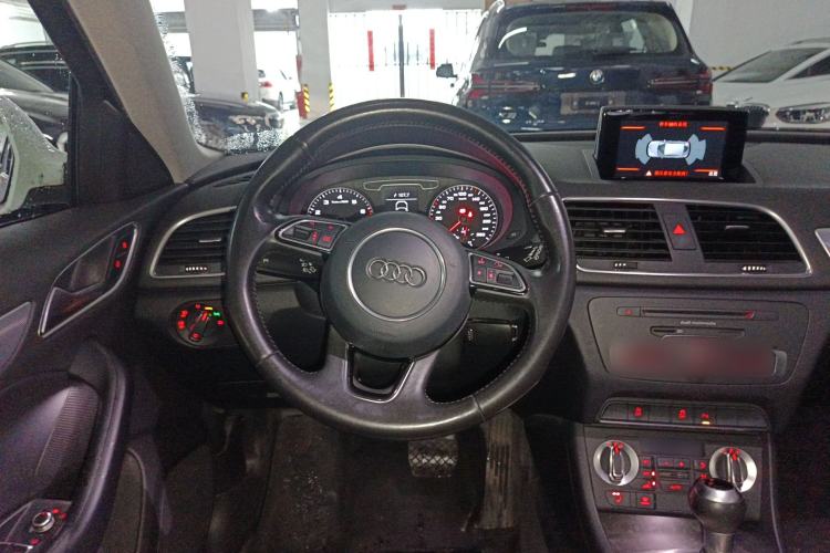 Used Audi Q3 2015 35 TFSI Comfort Model
