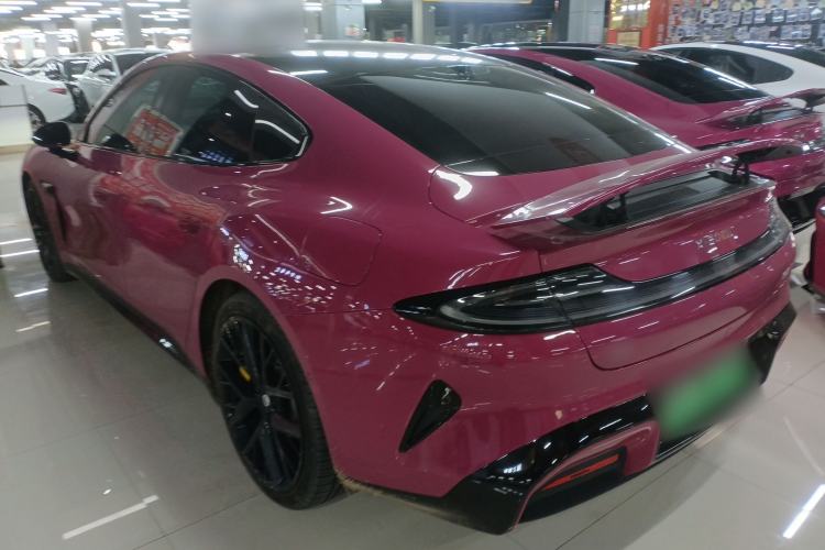 Used Xiaomi Auto SU7 2024 Four-Wheel Drive Ultra-Long Range Advanced Intelligent Driving Max Edition Exterior 2