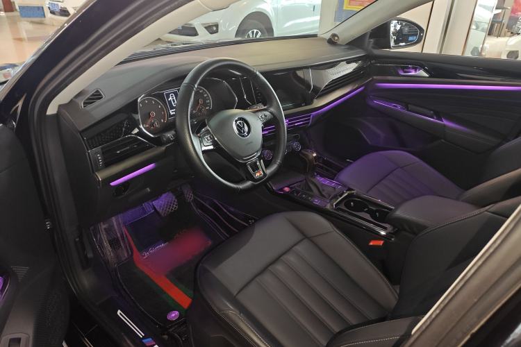 Used Volkswagen Passat 2020 Revised Version 280TSI Business Edition China VI Standard Interior 1