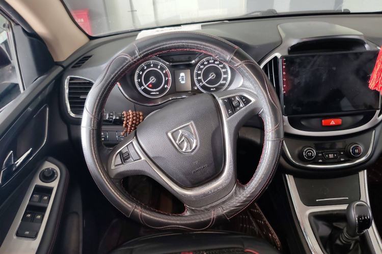 Used Baojun 560 2016 1.8L Manual Luxury Edition