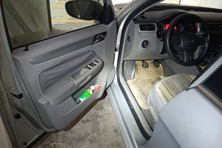 Used Volkswagen Bora 2011 1.6L Manual Fashion Edition
