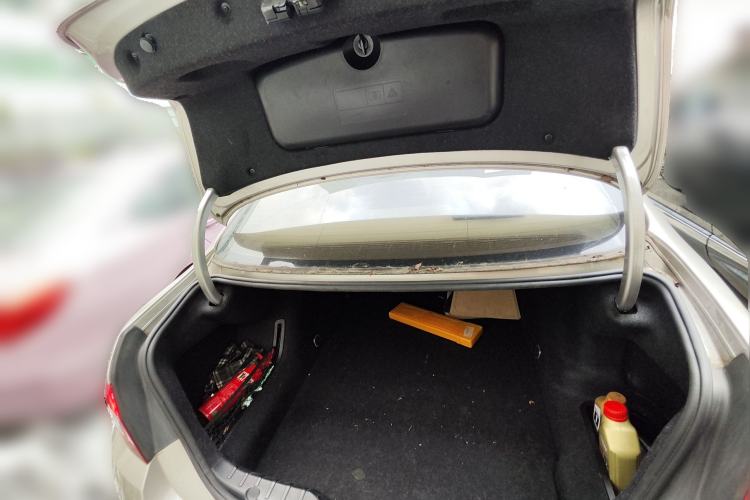 Used BMW 5 Series 2014 525Li Luxury Design Package Trunk