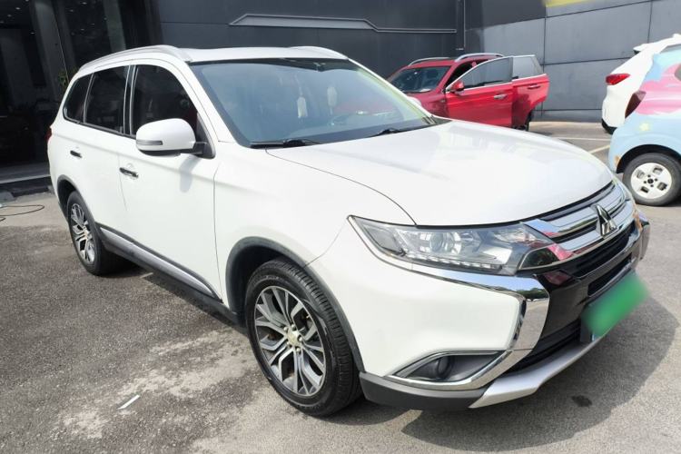 Used Mitsubishi Outlander 2017 2.0L Two-Wheel Drive Glory Edition 5 Seats