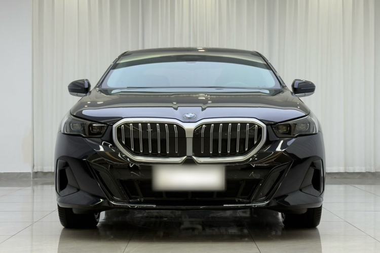 Used BMW 5 Series 2025 530Li Luxury Edition M Sport Package