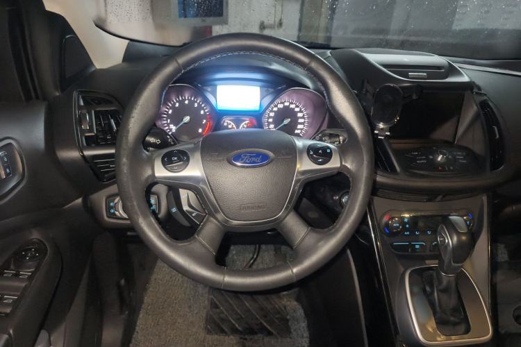 Used Ford Kuga 2015 2.0L GTDi Four-Wheel-Drive Sport Model