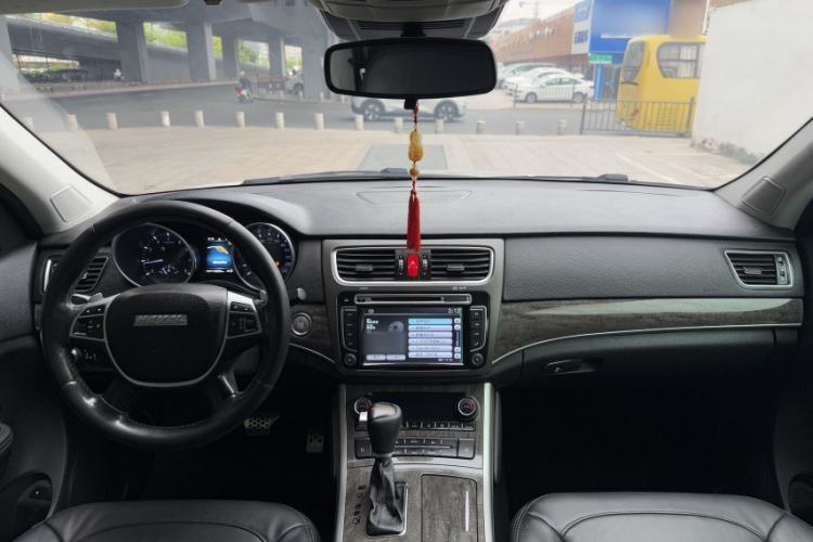 Used Haval H8 2015 2.0T Two-Wheel-Drive Standard Version