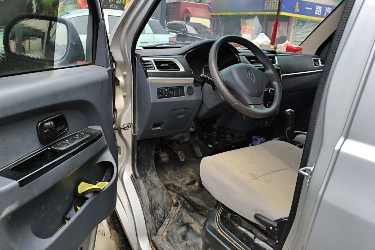 Used Jinbei T3 2022 1.5L China VI Dual-Cab Deluxe Version SWC15M Driver Seat