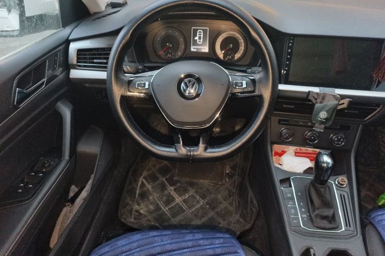 Used Volkswagen Lavida 2018 Hatchback 200TSI DSG Comfort Edition China V Standard Steering Wheel