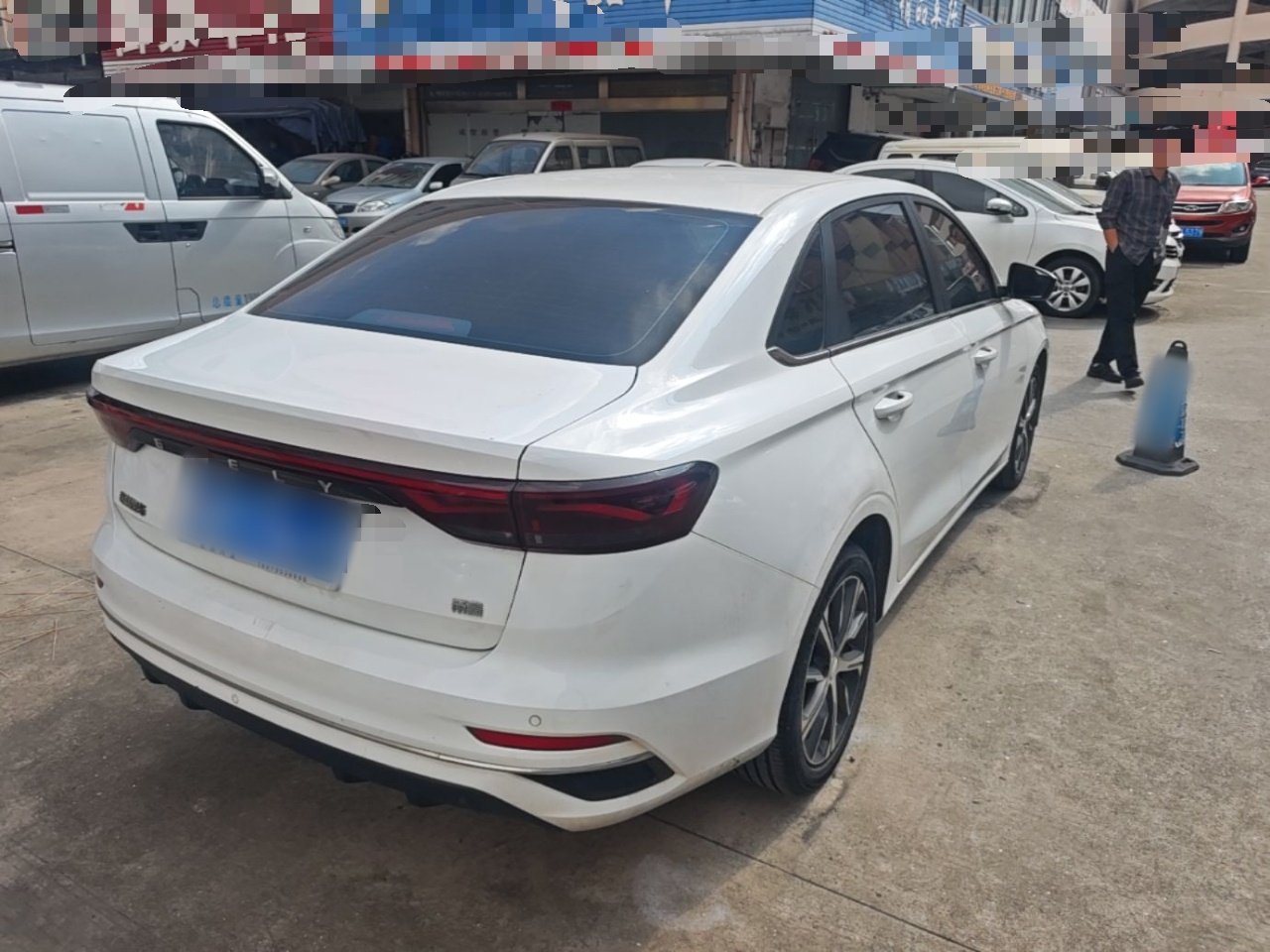 Geely Auto Emgrand 2022 4th Generation 1.5L CVT Luxury Model - Premium — снимка 6