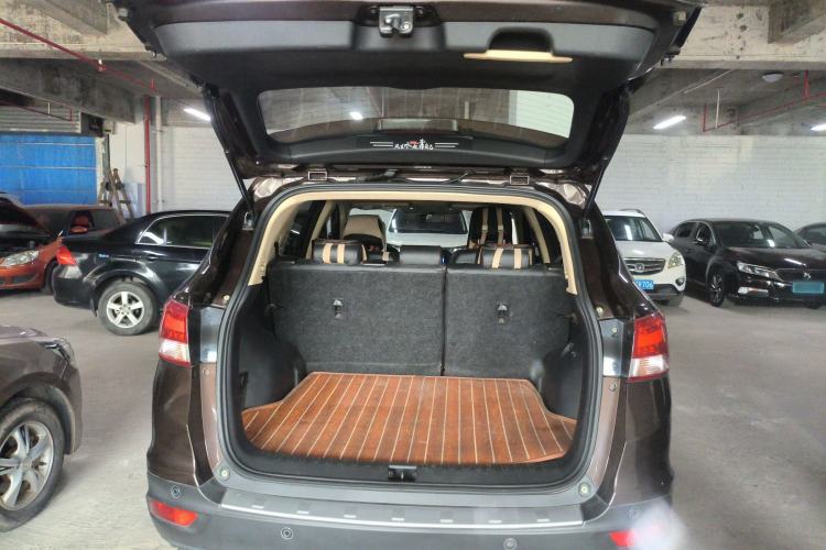 Used Dongfeng Aeolus AX7 2015 2.0L Manual Zhiyue Model Trunk