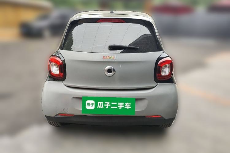 Used smart forfour 2018 1.0L 52 kW Dynamic Edition