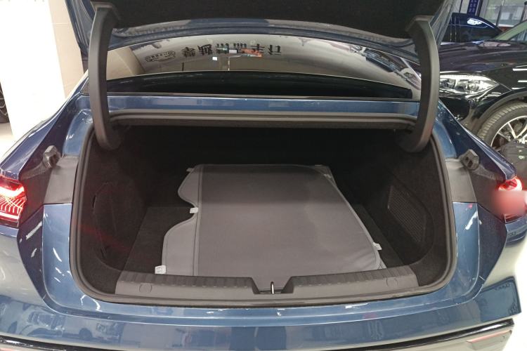 Used Geely Galaxy 8 2025 130km EM-P Starship Edition Trunk