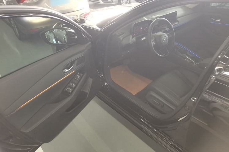 Used Honda Accord 2025 Sport Series 260TURBO Luxury Edition Driver Seat