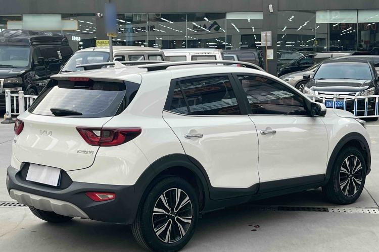 Used Kia kx1 Stonic 2021 1.4L CVT Fun Edition Exterior 4