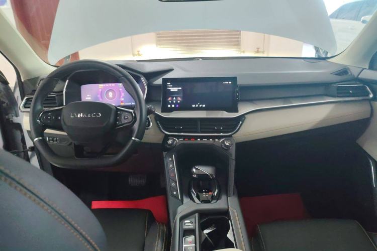 Used Lynk & Co 06 EM-P 2022 PHEV 84 km Range Pro Version
