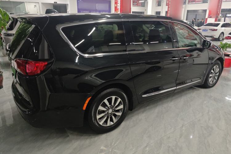 Used Chrysler Grand Voyager PHEV 2019 3.6L Plug-in Hybrid
