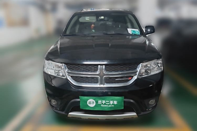 Used Dodge Journey 2013 2.4L Two-Wheel Drive Luxury Version Front