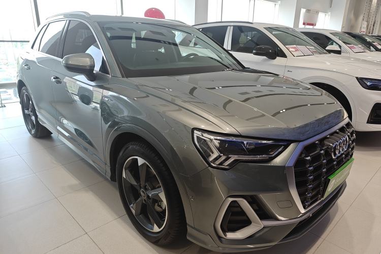 Used Audi Q3 2021 35 TFSI Fashion Dynamic Model