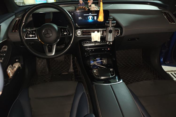 Used Mercedes-Benz EQC 2021 EQC 400 4MATIC Center Console