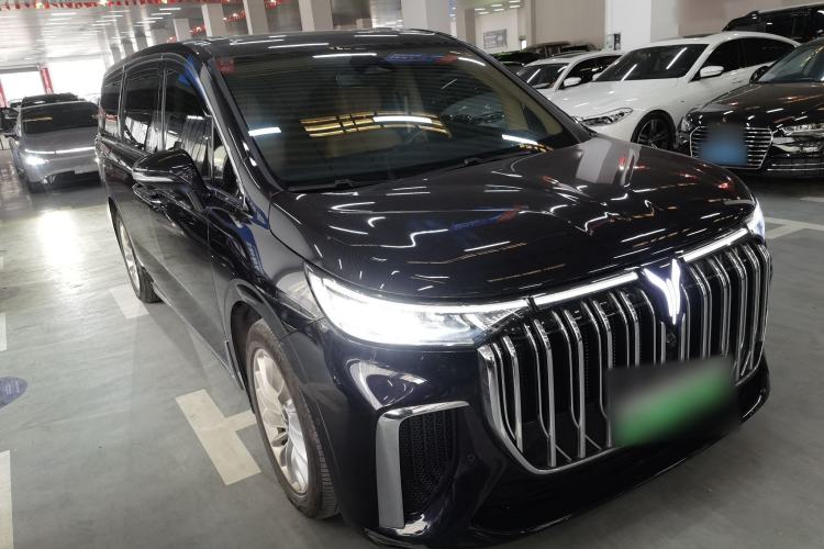 Used VOYAH Dream 2022 Low-Carbon Edition Plus Intelligent Driving Package Front Right 45 Deg