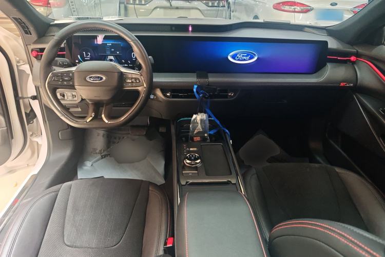 Used Ford EVOS 2022 Facelift EcoBoost 245 ST-Line Center Console