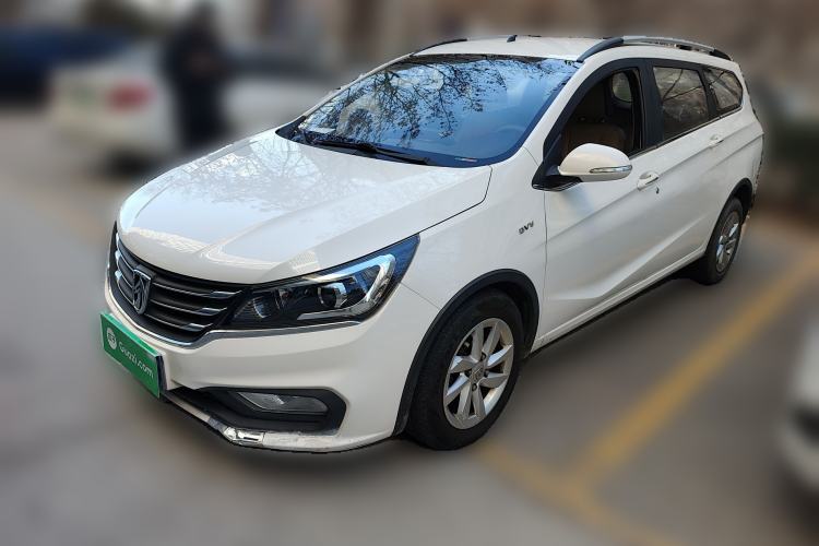 Used Baojun 310W 2017 1.5L Manual Fashion Model China V