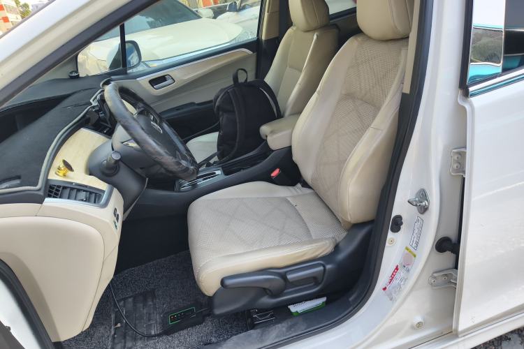 Used Honda Jade 2013 1.8L automatic Comfort version 5 seats Left Front Seat