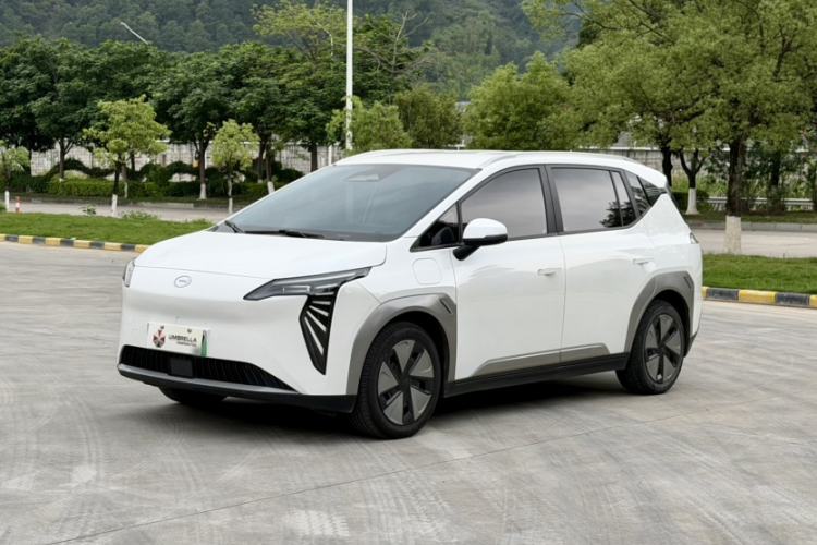 Used AION Y 2023 Younger