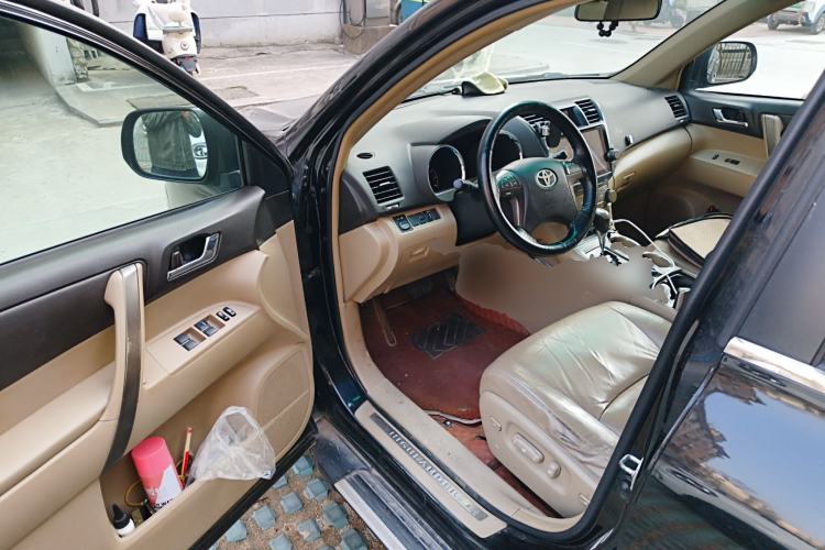 Used Toyota Highlander 2009 2.7L Two-Wheel Drive 7-Seater Luxury Navigation Edition Driver Seat