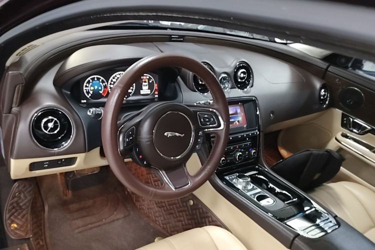 Used Jaguar XJ 2016 XJL 2.0T Two-Wheel-Drive Elegant Business Edition