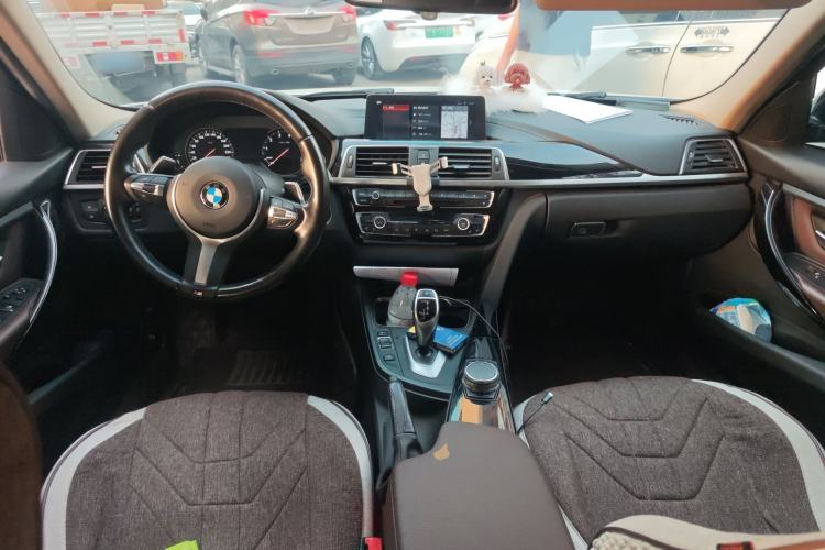 Used BMW 3 Series 2019 320Li M Sport Package Center Console