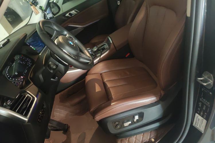 Used BMW X5 2020 xDrive40i Luxury Model with M Sport Package