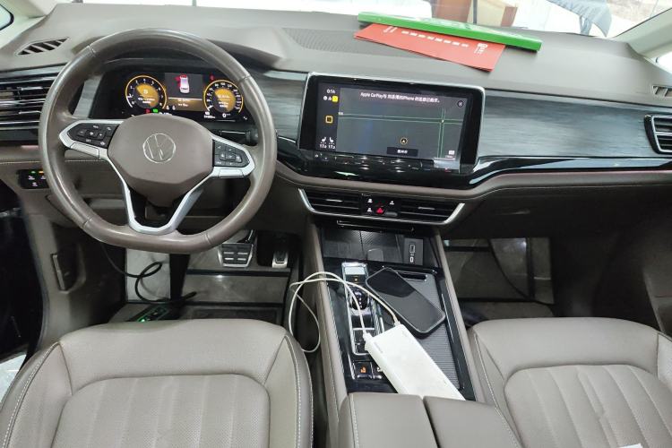 Used Volkswagen Viloran 2022 380TSI Luxury Edition