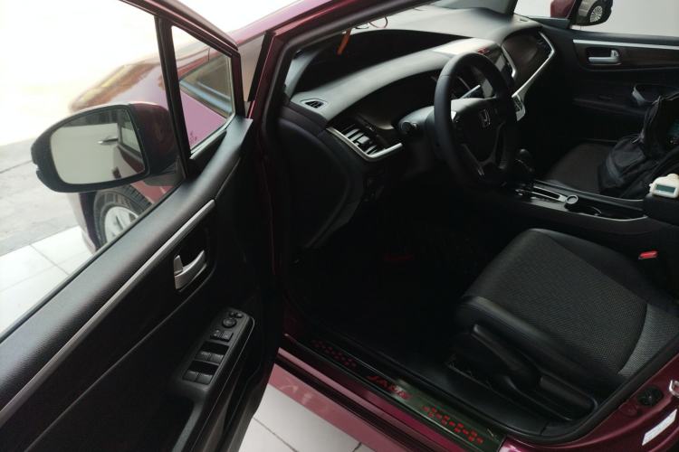 Used Honda Jade 2017 1.8L automatic Comfort version 5 seats