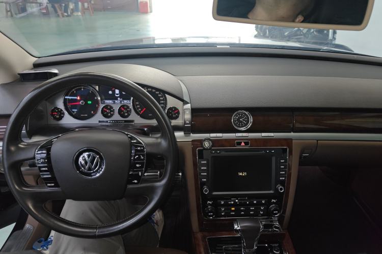 Used Volkswagen Phaeton 2014 3.0L Business Model
