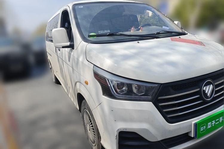 Used Foton Scenic G5 2022 2.0T Diesel Commercial Version Standard Window 5/6 Seats 4F20TC3 Front Right 45 Deg