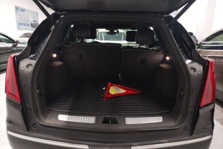 Used Cadillac XT5 2021 28T Luxury Model