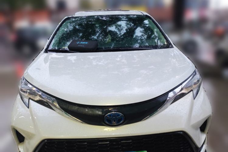 Used Toyota Granvia 2023 2.5L Hybrid Comfort Edition Front