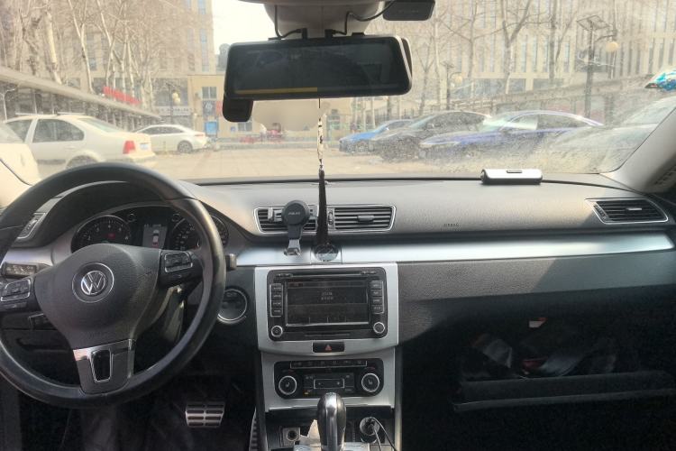 Used Volkswagen FAW-Volkswagen CC 2012 2.0 TSI Ultimate Edition Center Console