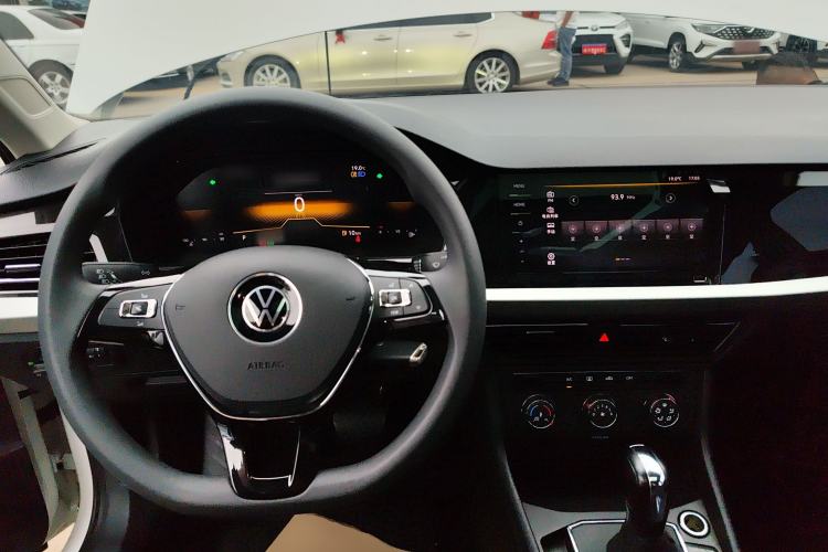 Used Volkswagen Lavida 2021 280TSI DSG Comfort Edition Center Console