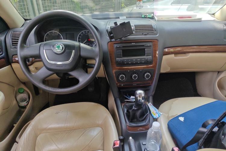 Used Skoda Octavia 2010 1.6L Manual Eado Edition
