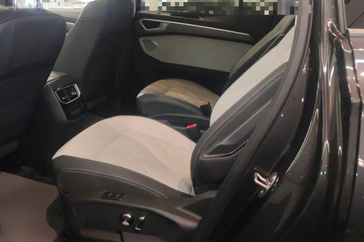 Used Volkswagen Talagon 2026 Model 450TSI Four-Wheel Drive Flagship 6-Seater Left Rear Seat