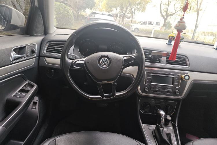 Used Volkswagen Lavida 2015 1.6L Automatic Comfort Edition